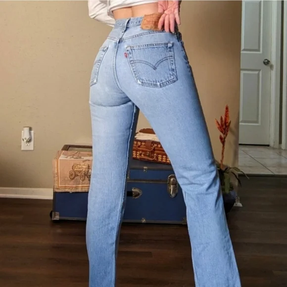 Levi's 501 Vintage Straight Leg Jeans 90s Light Blue Wash - Picture 4 of 16